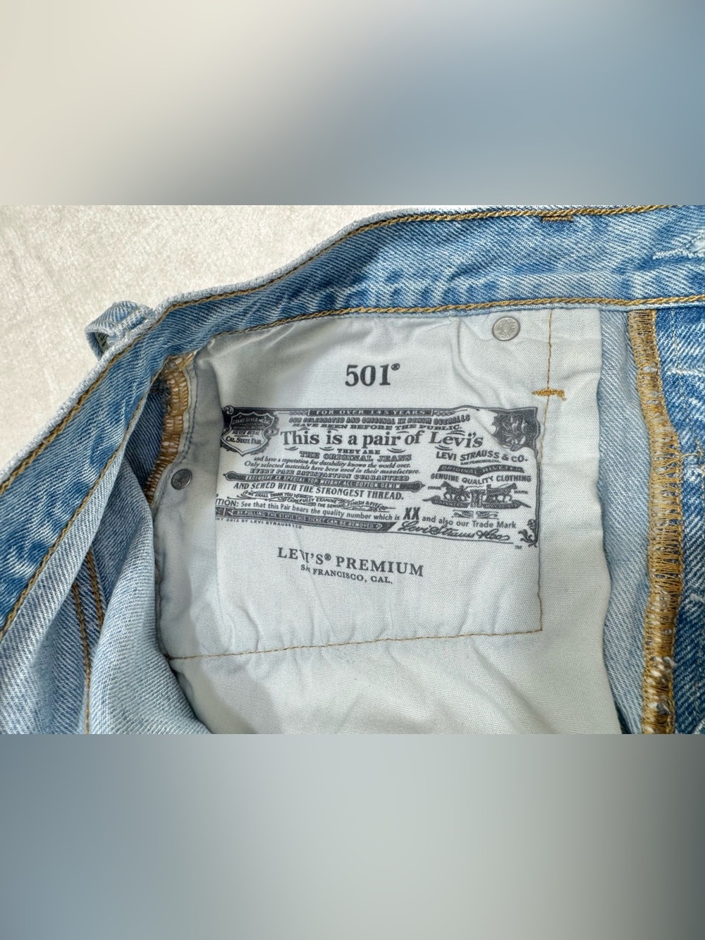 Levi's Original 501 Light Blue High-Rise Cutoff Denim Shorts Size 28 - Picture 12 of 13